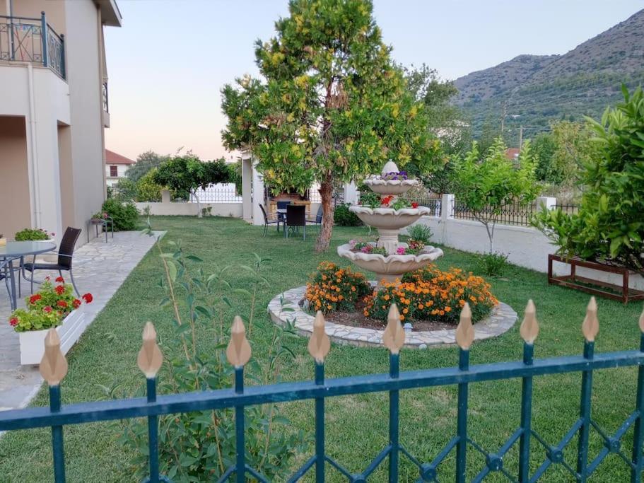 Διαμέρισμα Μεντησ İgumeniça Dış mekan fotoğraf