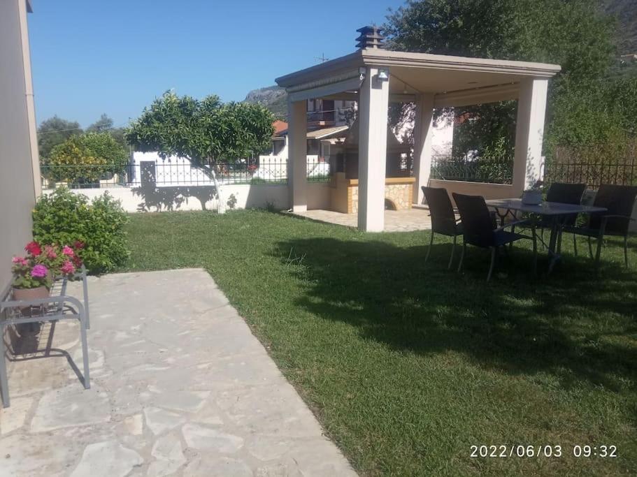 Διαμέρισμα Μεντησ İgumeniça Dış mekan fotoğraf